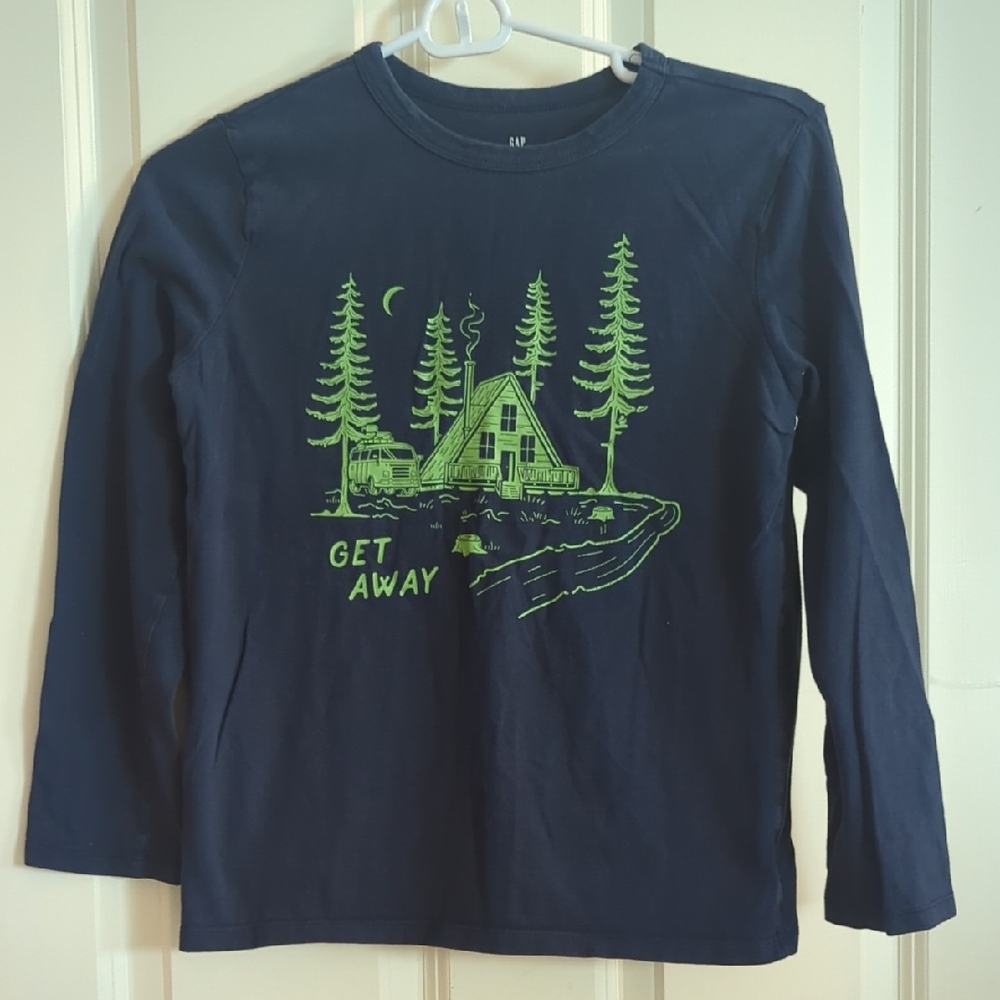 Sale! Bundle 4 items For $5 GAP Navy Blue Long Sleeve Tee with Green Graphic